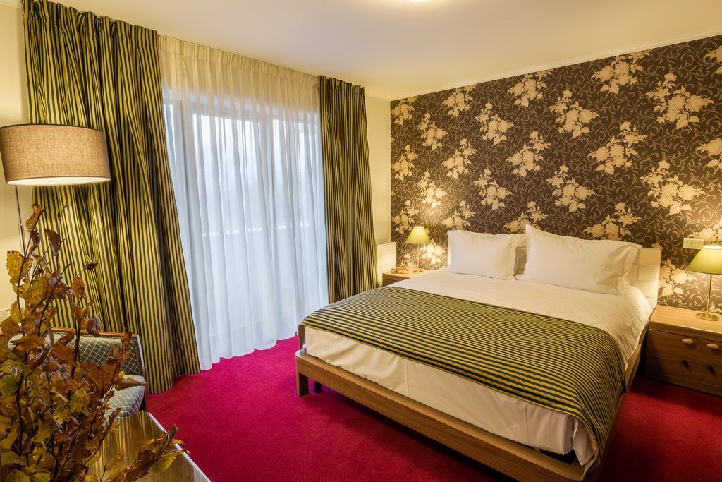 Hotel Boutique Belvedere Sinaia Eksteriør bilde