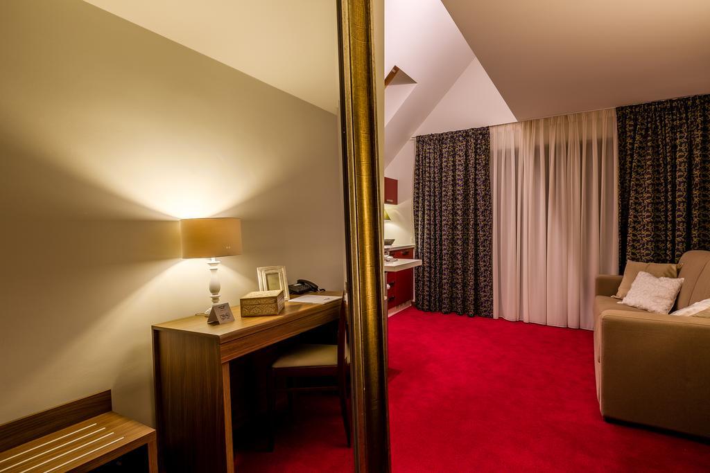 Hotel Boutique Belvedere Sinaia Eksteriør bilde